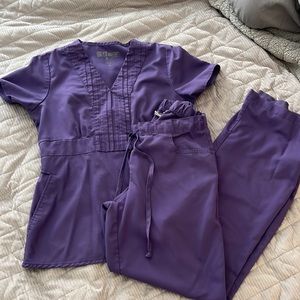 Grey’s Anatomy Purple Scrub Set Size XS